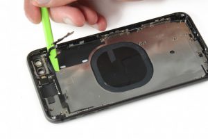 تعویض قاب و شاسی آیفون 8 پلاس