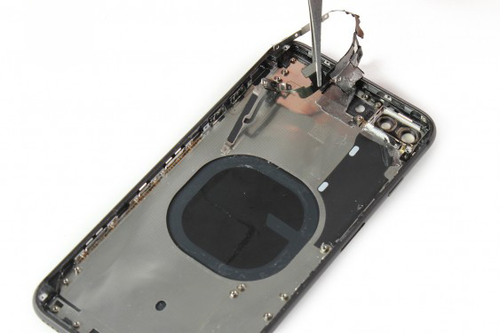 تعویض قاب و شاسی آیفون 8 پلاس