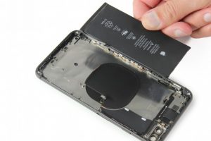 تعویض قاب و شاسی آیفون 8 پلاس