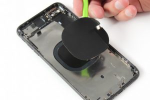 تعویض قاب و شاسی آیفون 8 پلاس