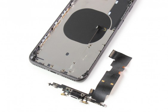 کالبد شکافی آیفون 8 پلاس