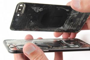 کالبد شکافی آیفون 8 پلاس