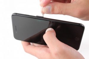 تعویض خشاب سیم کارت آیفون 8 پلاس