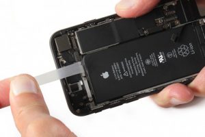 تعویض باتری آیفون 8