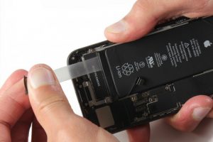 تعویض باتری آیفون 8