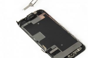 تعویض اسپیکر مکالمه آیفون 8