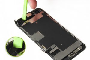 تعویض اسپیکر مکالمه آیفون 8