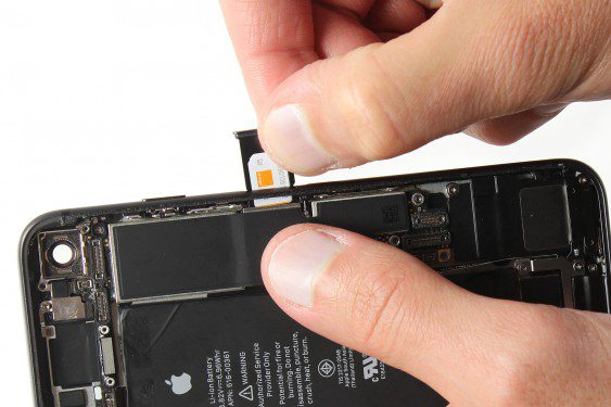 تعویض مادربرد آیفون 8