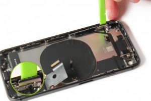 تعویض دکمه صدا و پاور آیفون 8