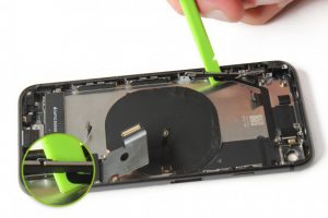 تعویض دکمه صدا و پاور آیفون 8