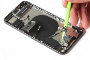 تعویض دکمه صدا و پاور آیفون 8