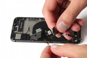 تعویض دکمه صدا و پاور آیفون 8