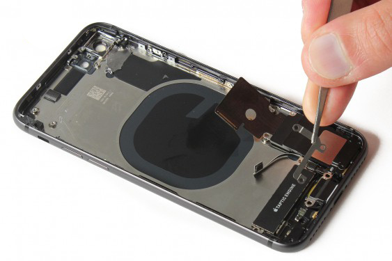 تعویض قاب و شاسی آیفون 8