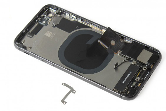 تعویض قاب و شاسی آیفون 8