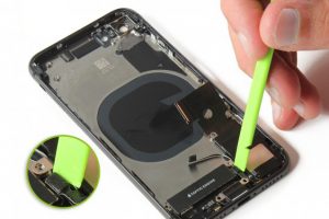 تعویض قاب و شاسی آیفون 8