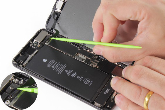 جداسازی صفحه نمایش آیفون 7 پلاس