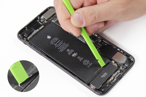 تعویض باتری آیفون 7 پلاس