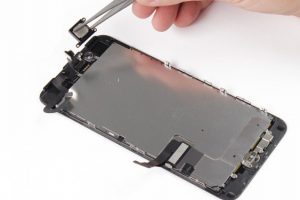 تعویض اسپیکر مکالمه آیفون7 پلاس