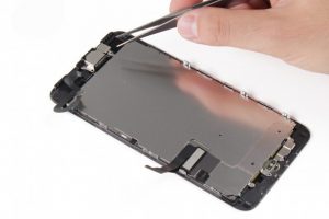 تعویض اسپیکر مکالمه آیفون7 پلاس