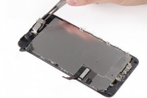 تعویض اسپیکر مکالمه آیفون7 پلاس