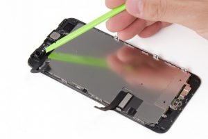 تعویض اسپیکر مکالمه آیفون7 پلاس