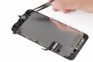 تعویض اسپیکر مکالمه آیفون7 پلاس