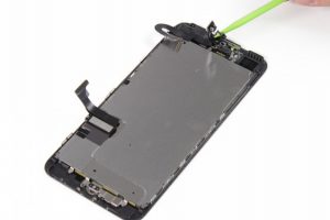 تعویض دوربین جلو آیفون 7 پلاس