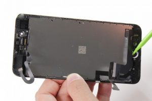 تعویض تاچ و ال سی دی آیفون 7 پلاس