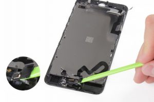 تعویض تاچ و ال سی دی آیفون 7 پلاس