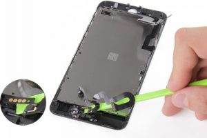 تعویض تاچ و ال سی دی آیفون 7 پلاس