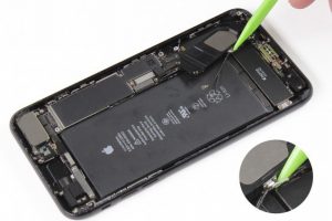 تعویض بلندگوی خارجی آیفون 7 پلاس