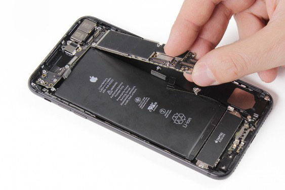 تعویض مادربرد آیفون 7 پلاس