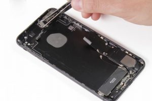 تعویض دکمه صدا آیفون 7 پلاس