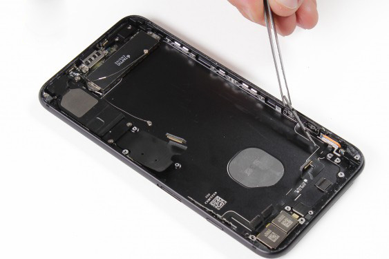 تعویض دکمه صدا آیفون 7 پلاس