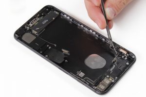 تعویض دکمه صدا آیفون 7 پلاس