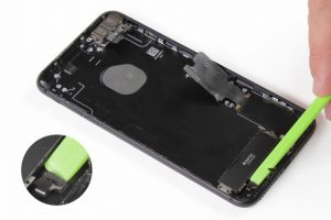 تعویض قاب و شاسی آیفون 7 پلاس