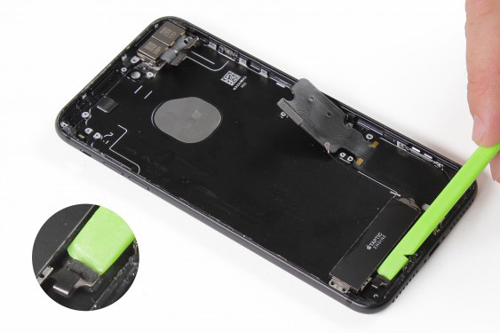 تعویض قاب و شاسی آیفون 7 پلاس