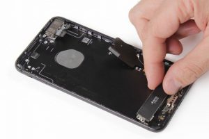 تعویض قاب و شاسی آیفون 7 پلاس