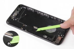 تعویض قاب و شاسی آیفون 7 پلاس