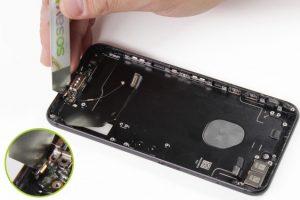 تعویض قاب و شاسی آیفون 7 پلاس