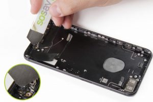 تعویض قاب و شاسی آیفون 7 پلاس