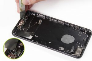 تعویض قاب و شاسی آیفون 7 پلاس