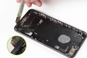 تعویض قاب و شاسی آیفون 7 پلاس