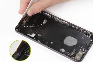 تعویض قاب و شاسی آیفون 7 پلاس
