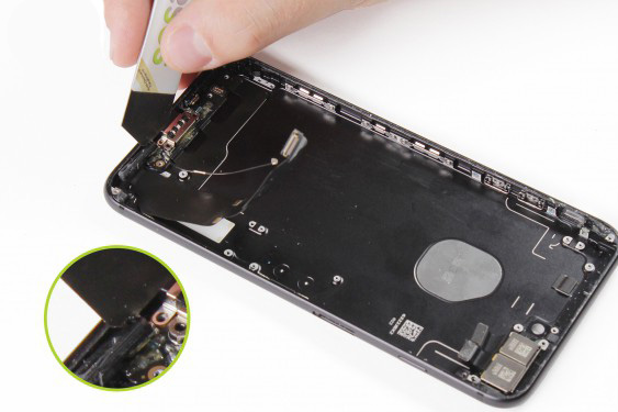 تعویض قاب و شاسی آیفون 7 پلاس