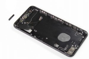 تعویض قاب و شاسی آیفون 7 پلاس