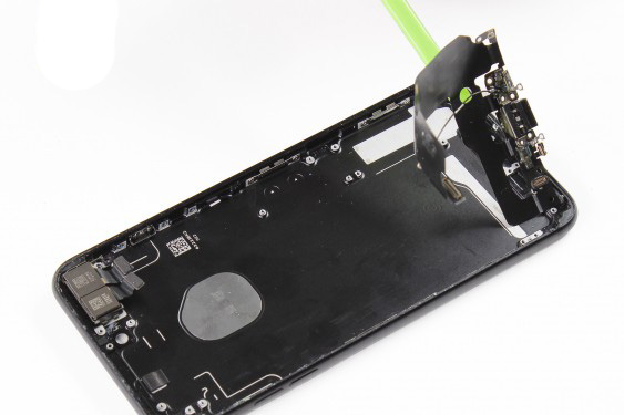 تعویض قاب و شاسی آیفون 7 پلاس