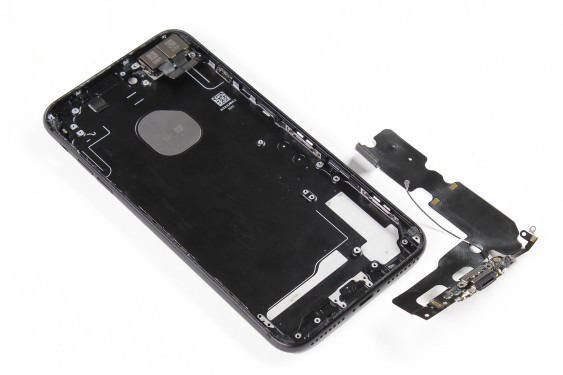 تعویض قاب و شاسی آیفون 7 پلاس