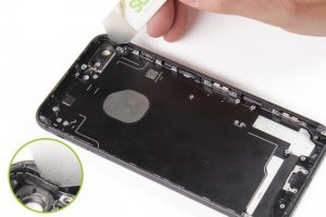 تعویض قاب و شاسی آیفون 7 پلاس