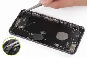 تعویض قاب و شاسی آیفون 7 پلاس